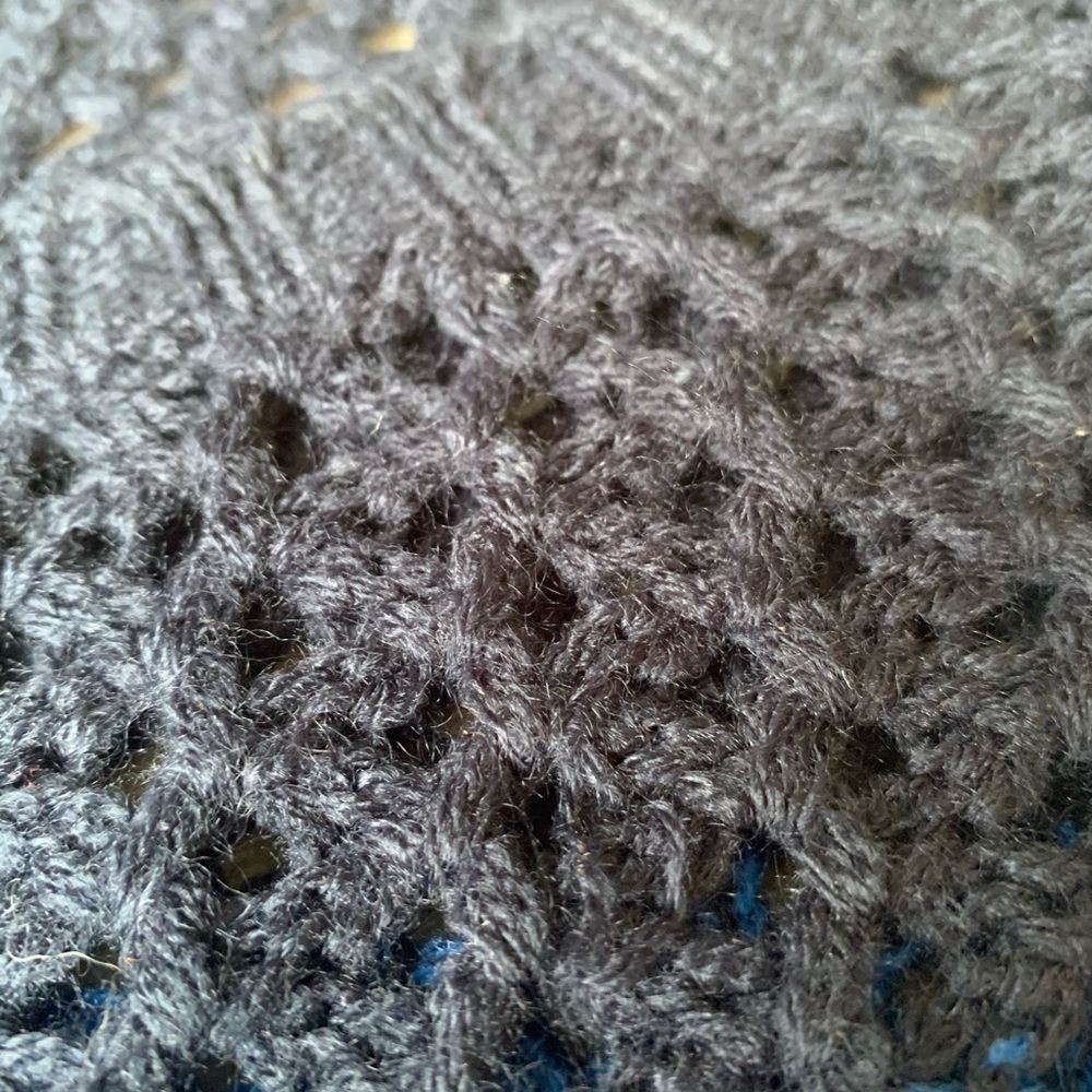 Women’s sweater - Picture 7 of 10